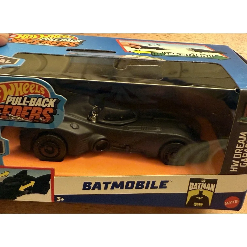 NEW 2024 HOT WHEELS‎ Pull-back Speeders Batmobile